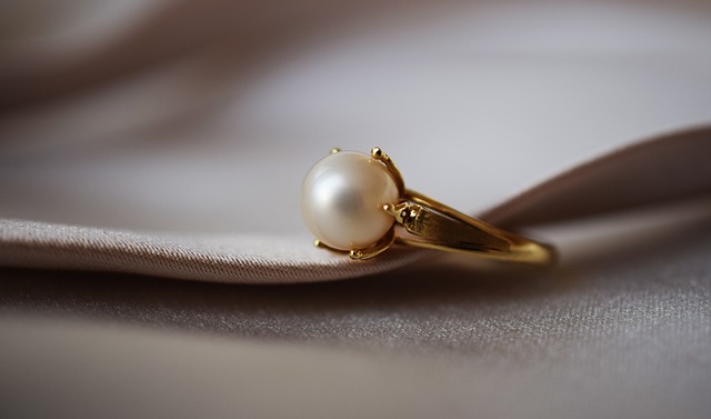 Pearl stone, renowned for its iridescent beauty, exudes timeless elegance. Adored for centuries, it symbolizes purity and wisdom. Beyond adornment, it harmonizes emotions and promotes inner peace. Embrace its soothing energy, enhancing clarity of thought and fostering creativity. Wear or display this exquisite gem to radiate grace and charm effortlessly